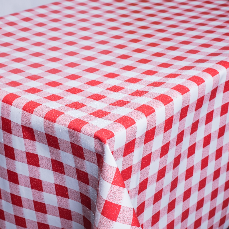 Tischdecke im Design kariert rot/weiß