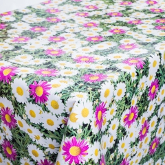 Tischdecke im Design Blumenwiese